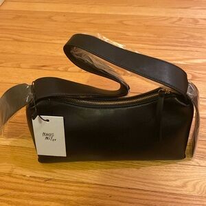 New black Princess Polly shoulder purse